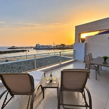 Beachfront In Puerto Mogan プエルト・デ・モガン