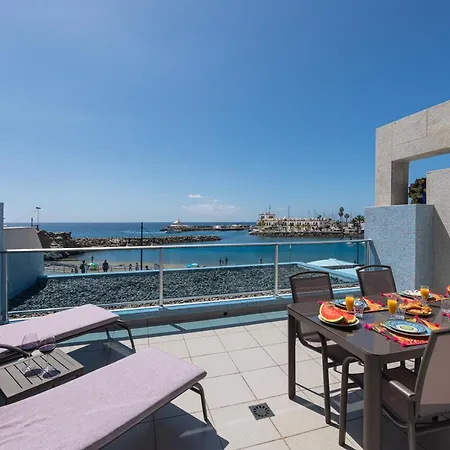 Beachfront In Puerto Mogan Апартаменты *